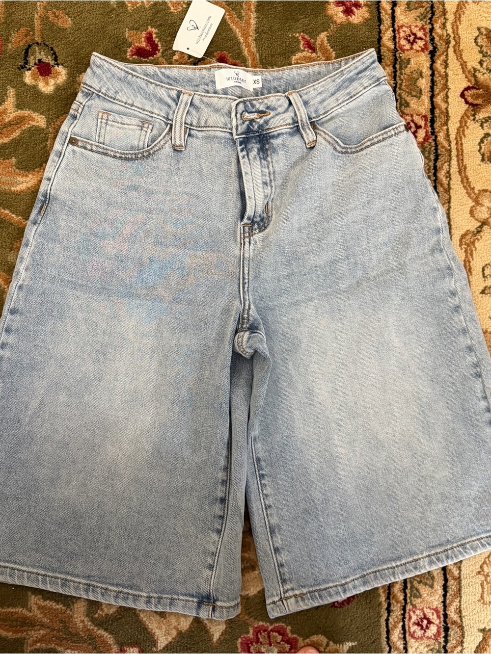 Windsor light wash Jorts NWT